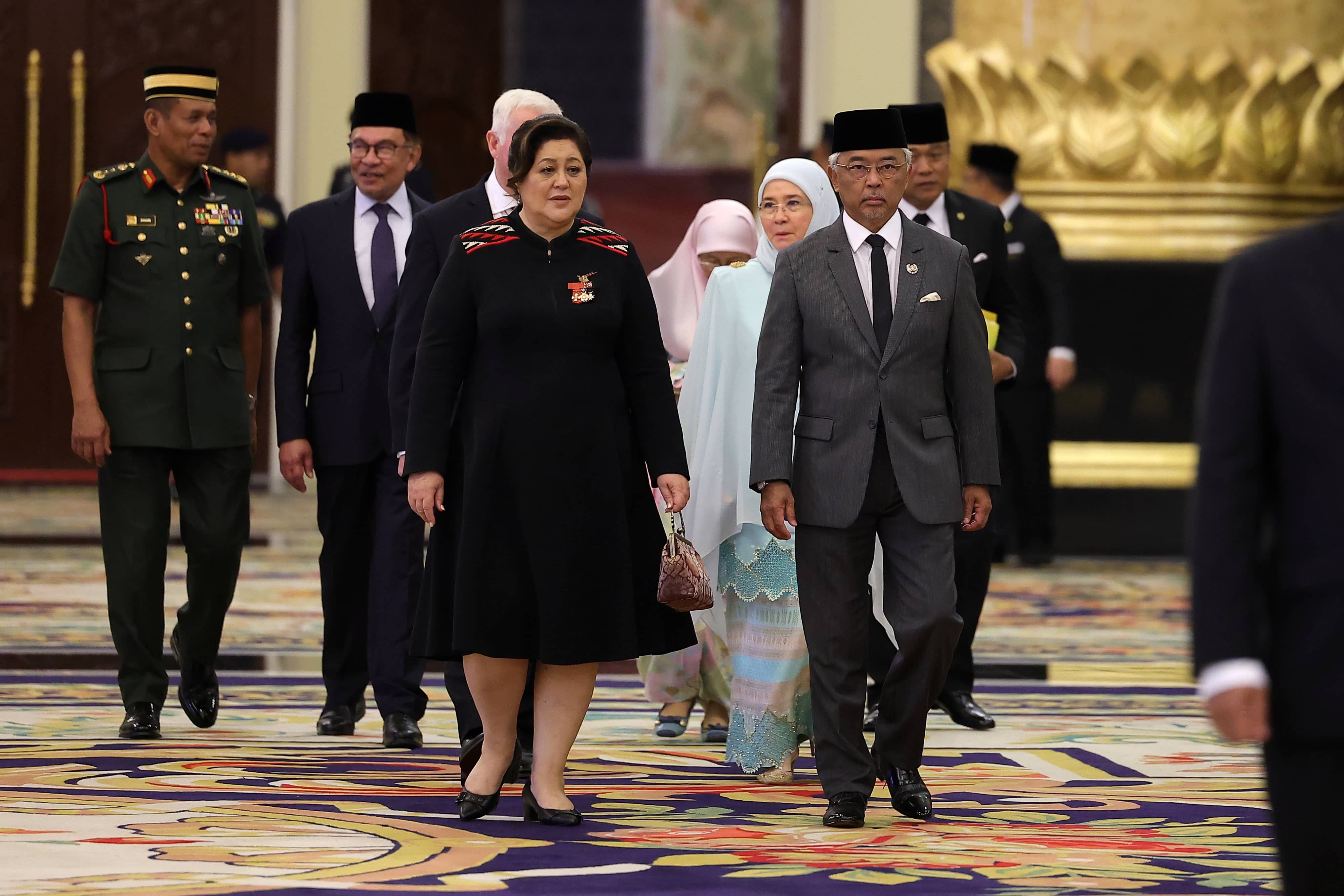 元首：马纽双边关系前所未有强稳