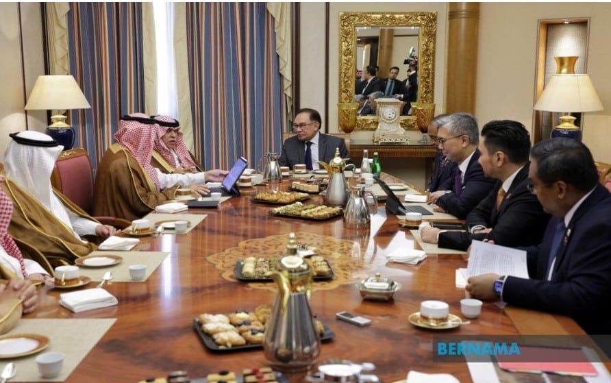 Tekad tarik pelabur dunia ke Malaysia, PM temu pemimpin industri Arab Saudi