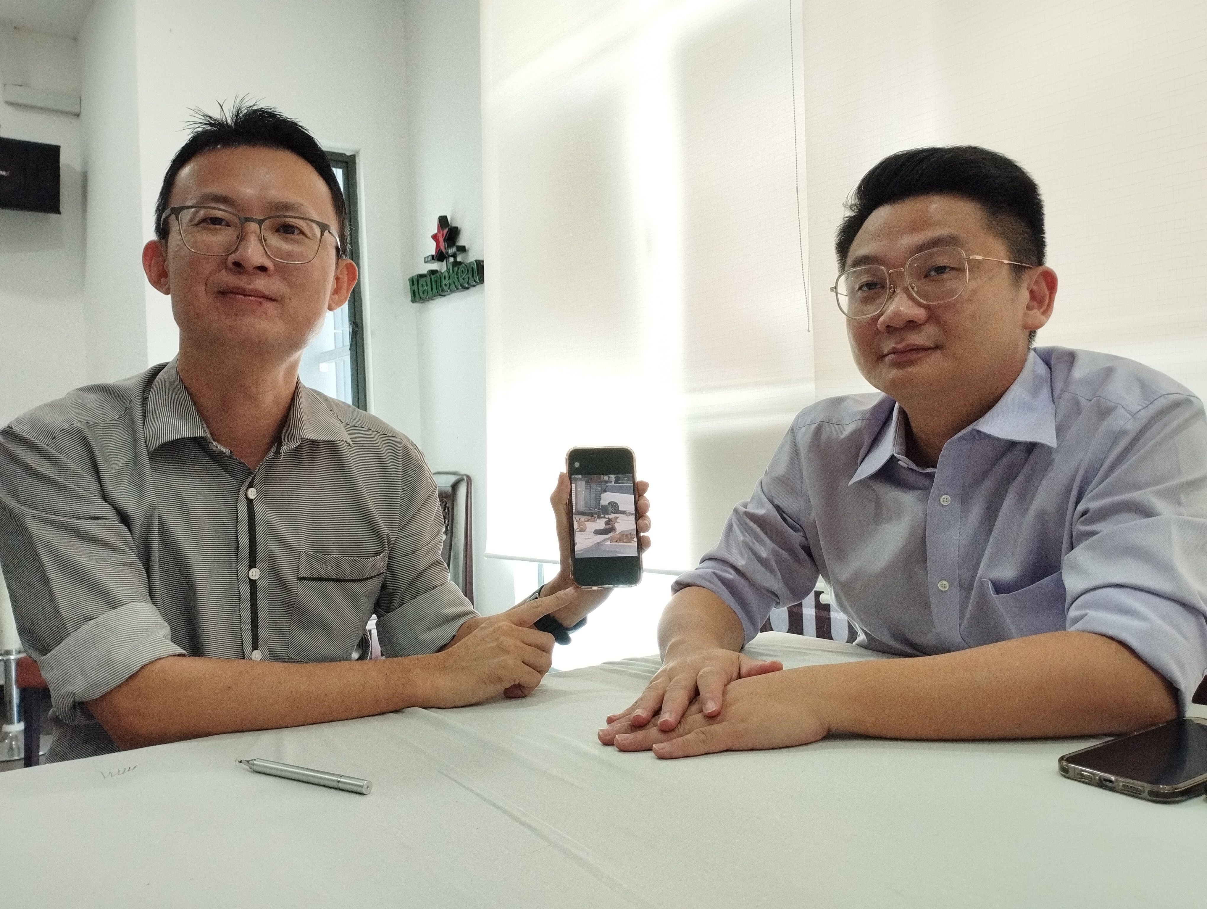 爱狗人士带回野狗饲养 影响社区卫生与生活