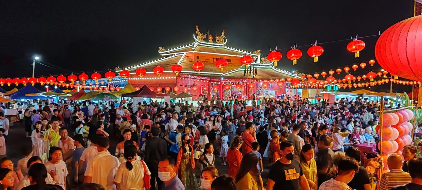 万人挤爆万挠关帝庙庆中秋  蔡伟杰:唤醒佳节美好回忆