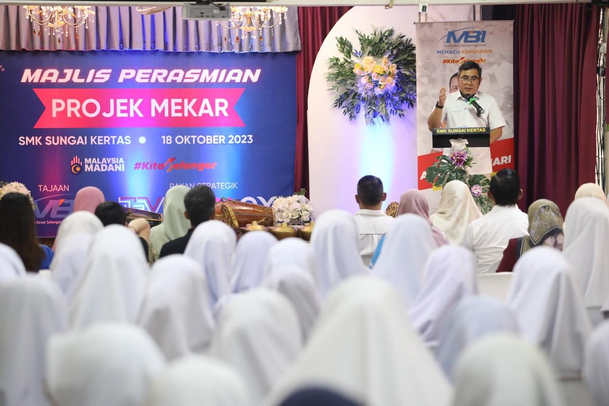 MBI belanja besar laksana tuisyen percuma, bantuan sekolah
