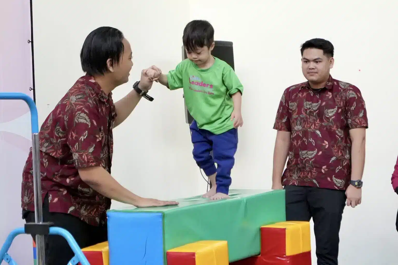 மலேசிய பராமரிப்பு ஊழியர்களில் மனச்சோர்வு மற்றும் பணிச்சுமை ஆபத்தான அளவில் உயர்ந்துள்ளது — ஆய்வு