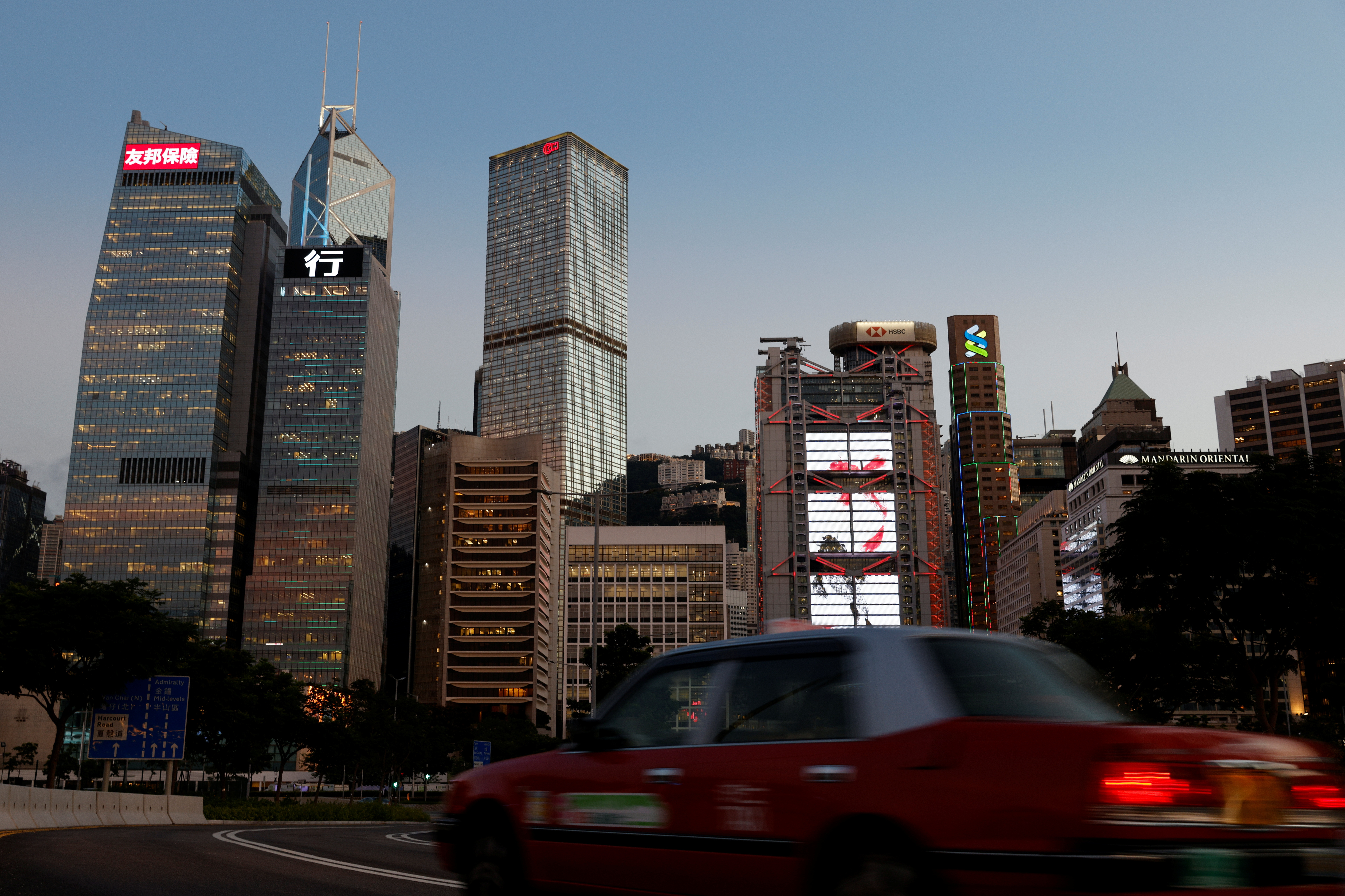 China tells banks to roll over local government debts — Sources