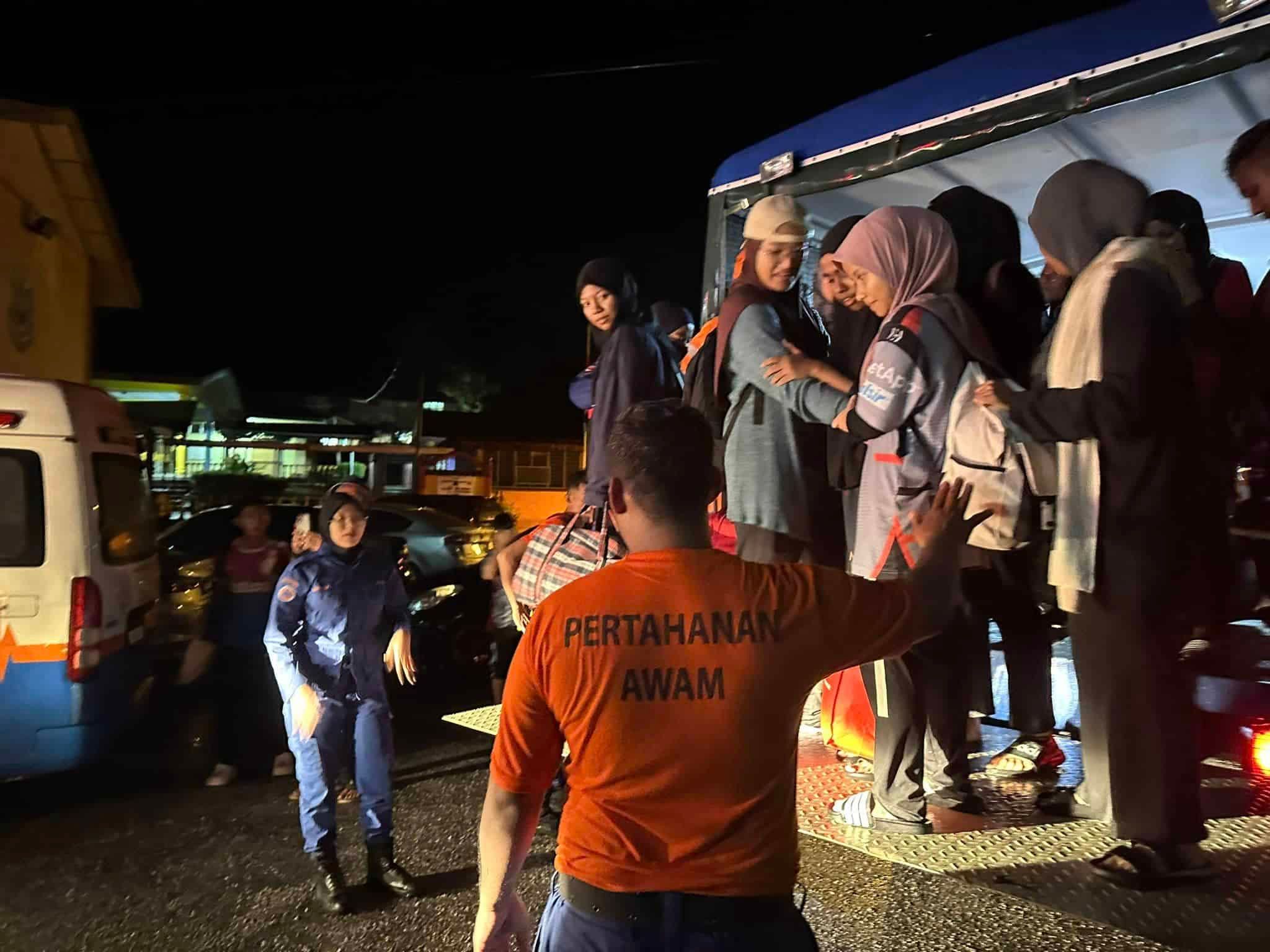 Banjir Kedah: 166 penduduk berlindung di pusat pemindahan sementara
