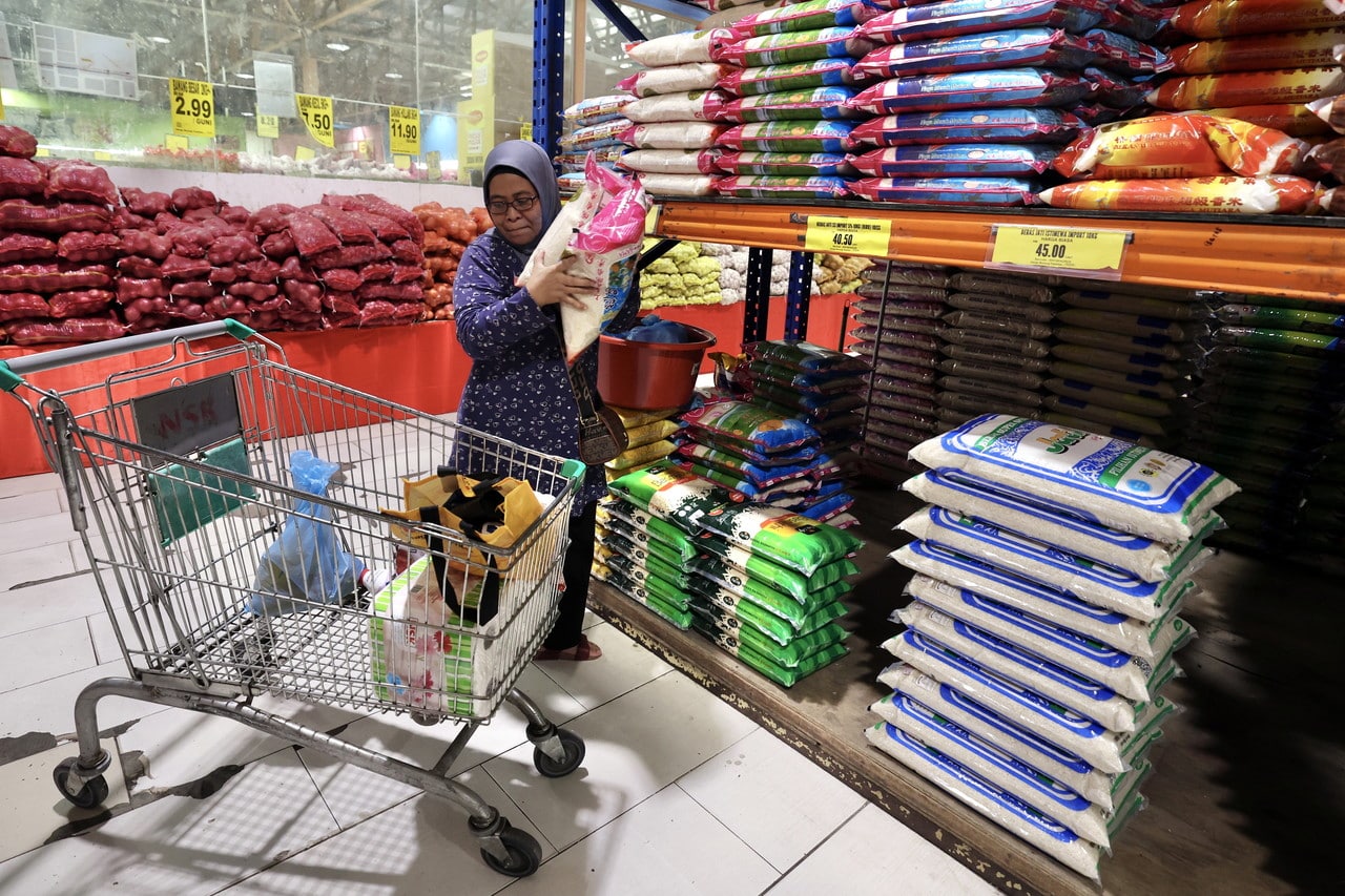 Harga beras putih import turun hingga RM3 mulai esok