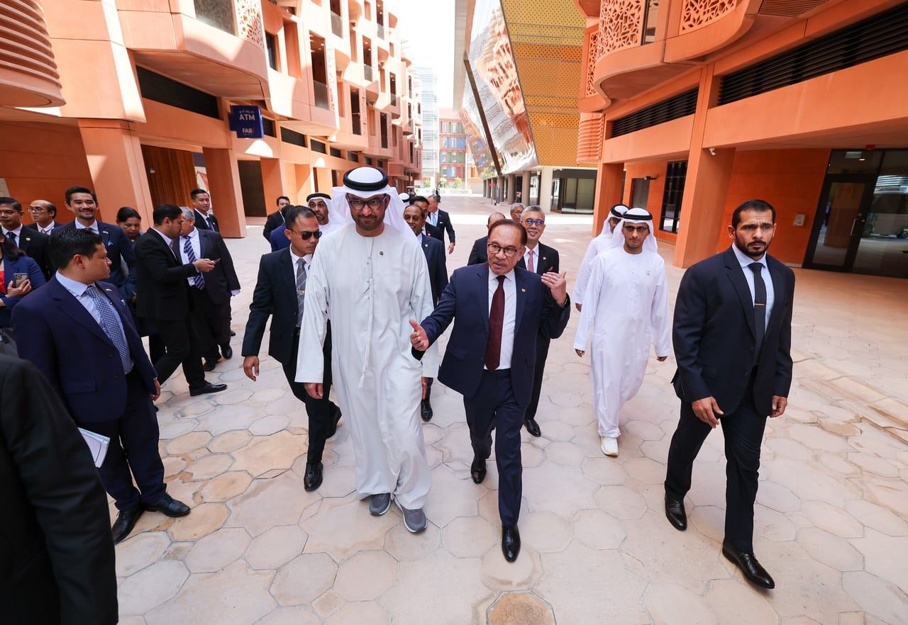 PM Anwar visits Masdar City