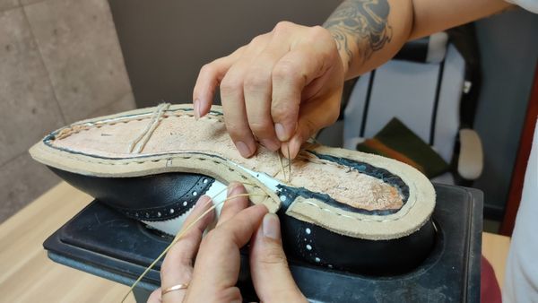 【匠心精神系列3/3】制鞋市场庞大惟难吸引新血 王伟杰与大学商研制鞋材质