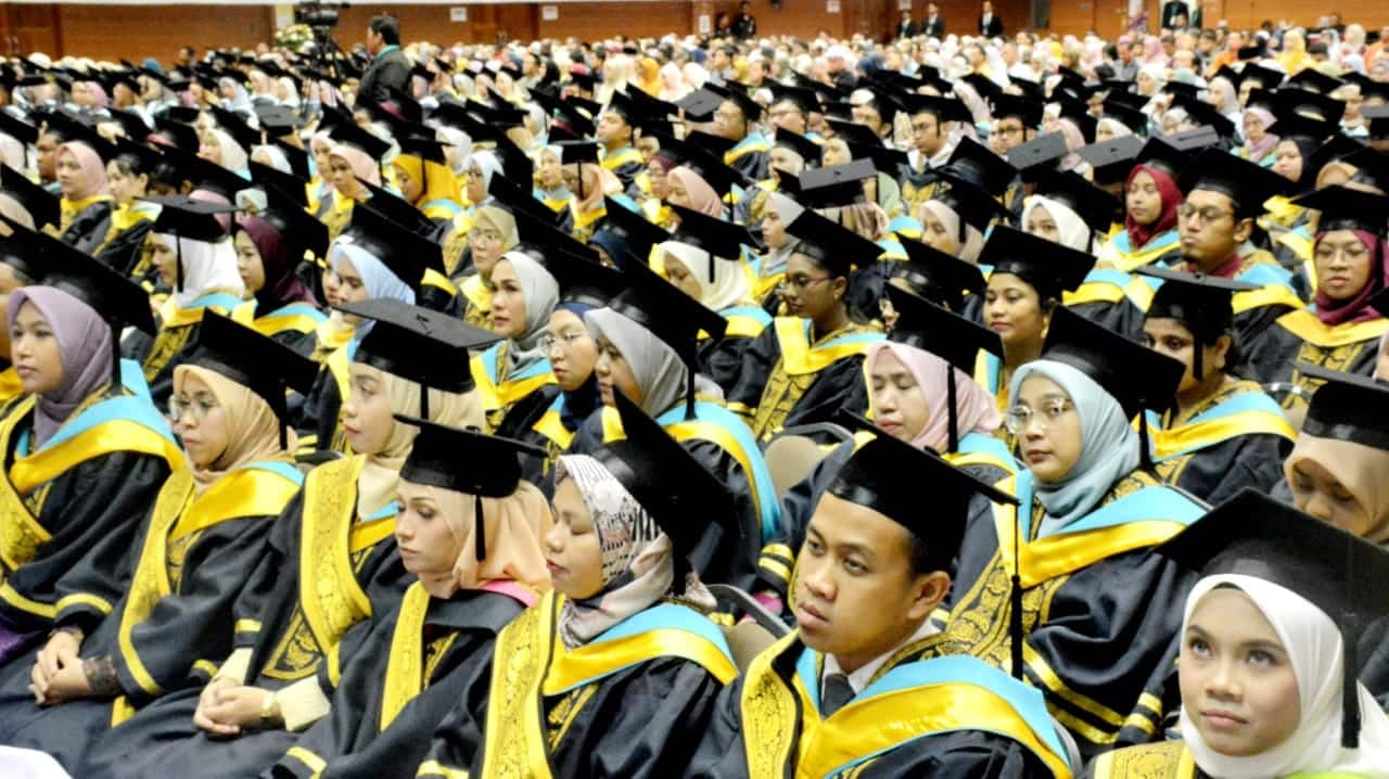 Health Ministry absorbs 14,619 graduates from 2018 to June 2023