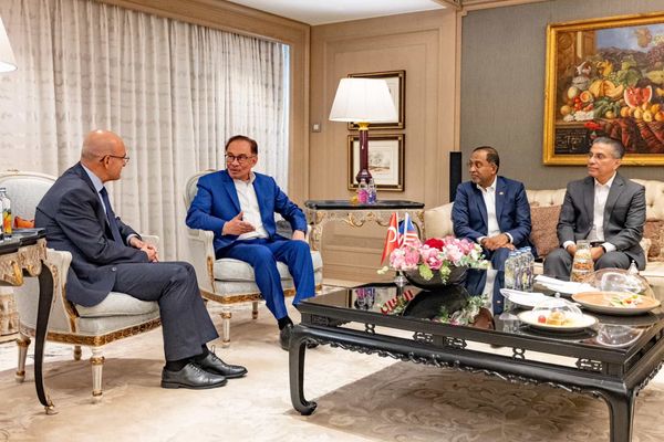 首相会晤土财长谈数课题 外长:会面非常富有成效