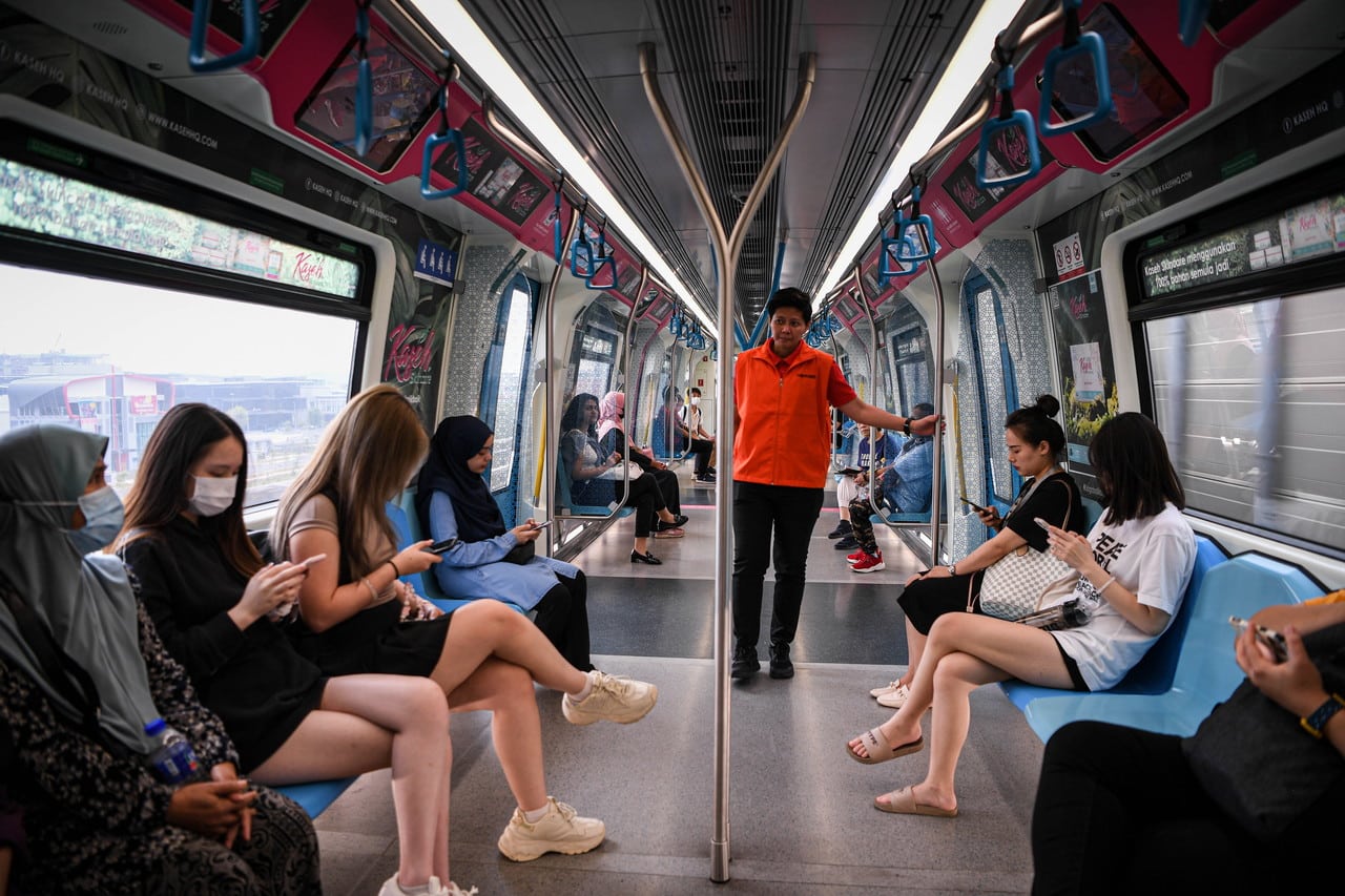 Rapid Rail studies operating protocol for women coaches