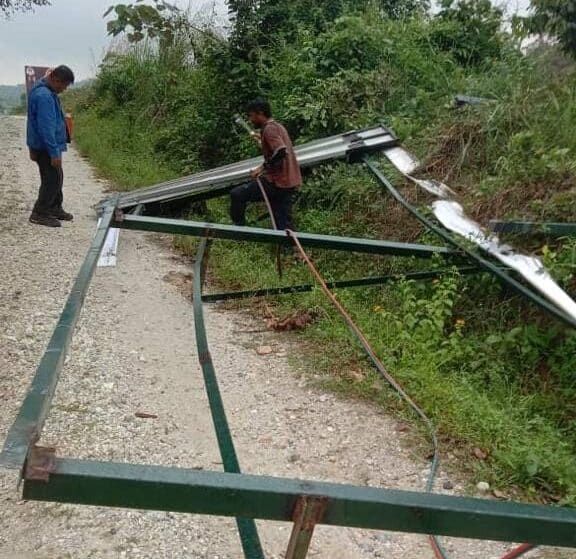 பிளஸ் நெடுஞ்சாலை நெடுகிலும் இருந்த 23 சட்டவிரோத விளம்பரப் பலகைகளை எம்.பி.எச்.எஸ். அகற்றியது