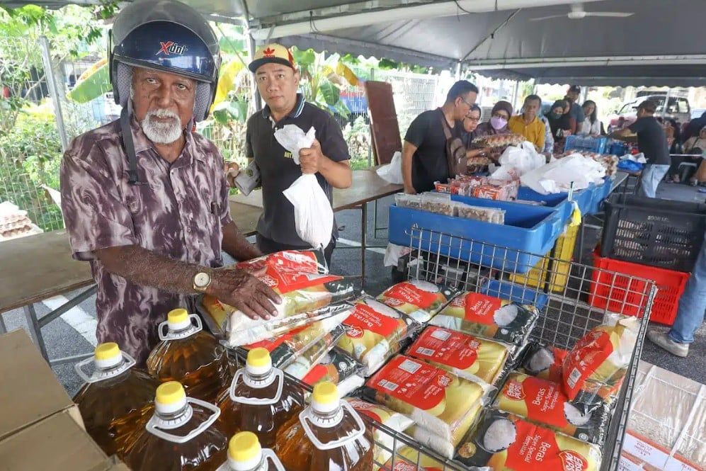 慈悯市集今早3地点开卖  蛋鸡.牛.鱼.米.油等你来买