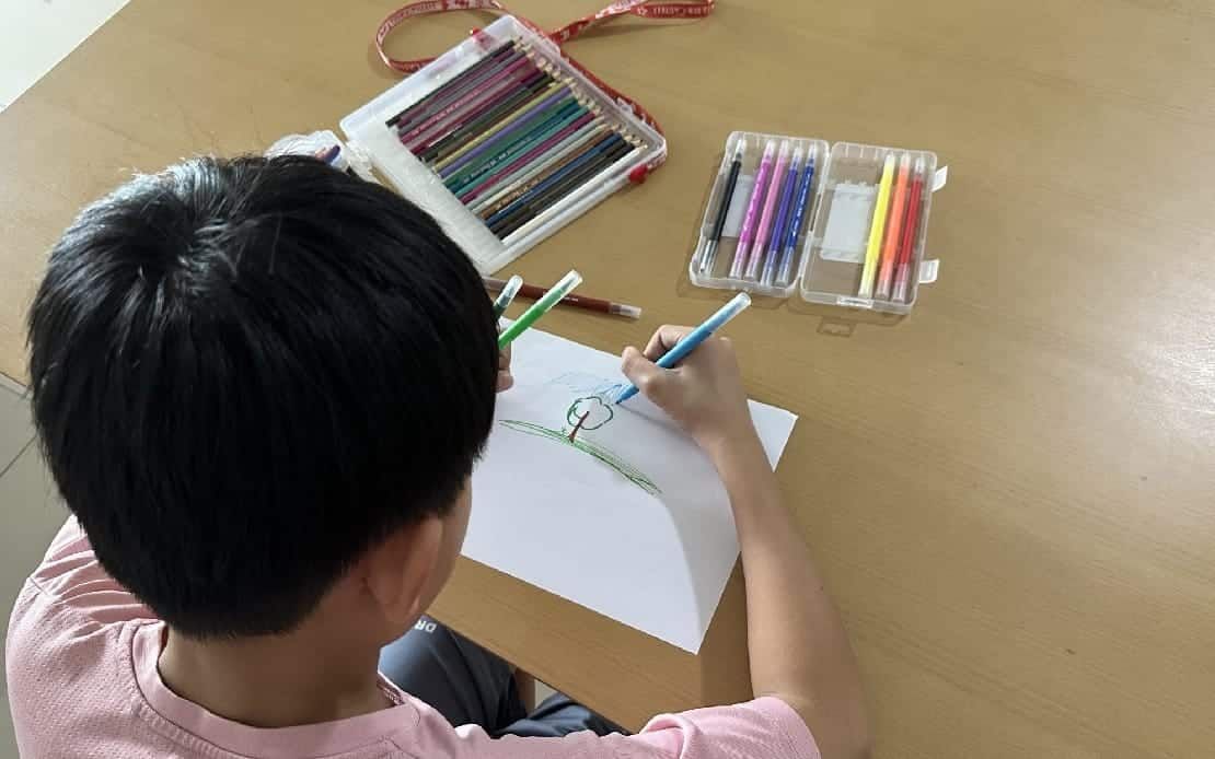 【艺术治疗系列1/2】：丧亲儿童对死亡无概念  非语言方式观内心剧场