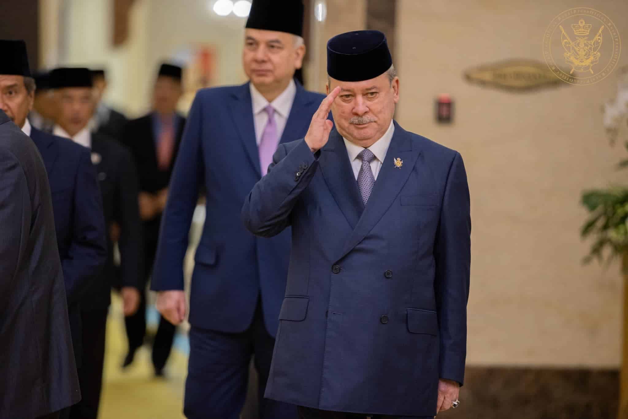 Sultan Johor dipilih Agong ke-17, Sultan Nazrin sebagai timbalan