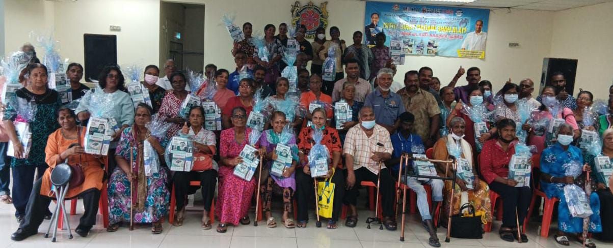 மித்ரா உதவியுடன்  110 குடும்பங்களுக்கு   மருத்துவ பரிசோதனை தளவாடங்கள் 