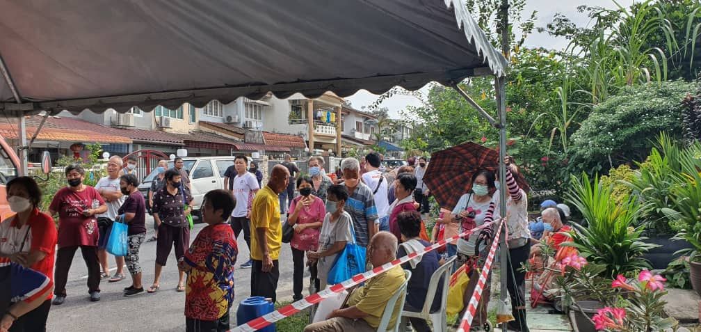 雪州市集，居民赞不绝口！    冀继续举办省下买菜钱