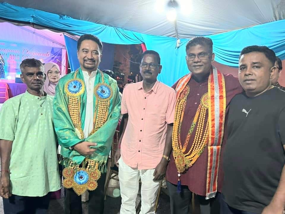 போர்ட் கிள்ளான் சட்டமன்றத் தொகுதி ஏற்பாட்டில் தீபாவளி   உபசரிப்பு