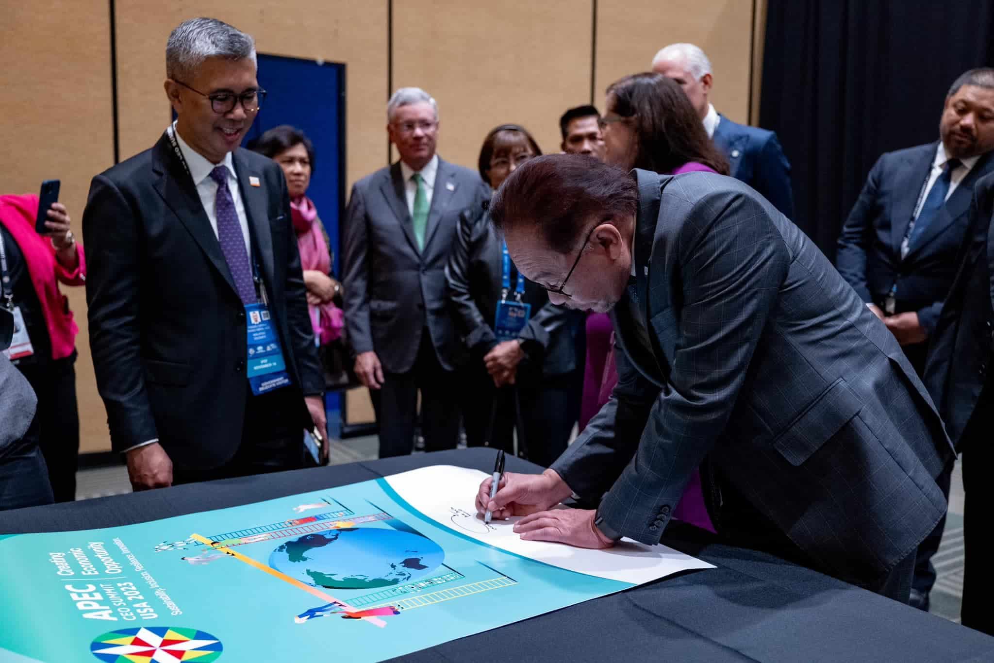 安华：冷战思维须终结  兑现承诺成领导人考验