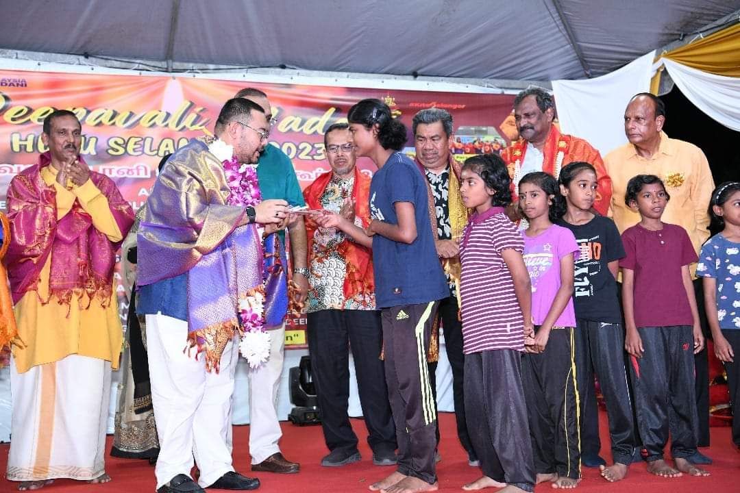 உலு சிலாங்கூர் தொகுதியில் மடாணி தீபாவளி  உபசரிப்பு- 500 பேர் கலந்து சிறப்பித்தனர்