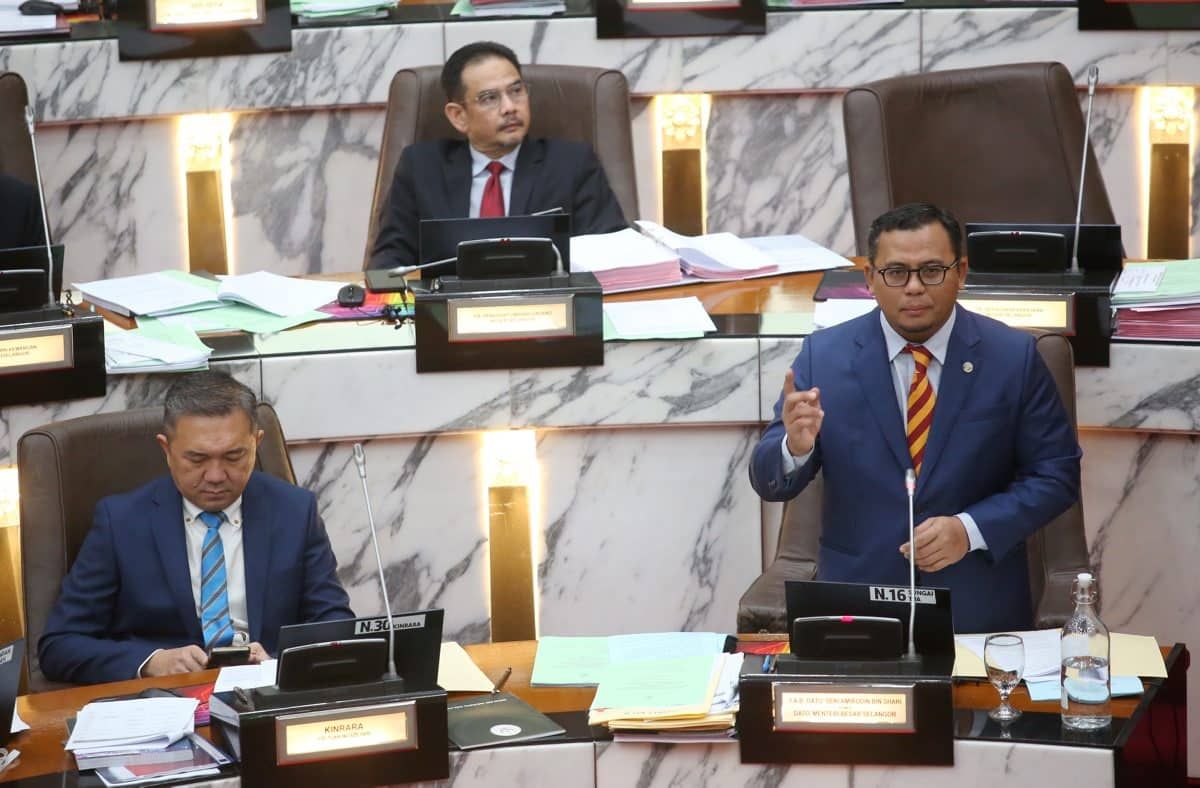 提附加供应法案应付无法预测开销    大臣提醒阿兹敏：你的年代也提呈