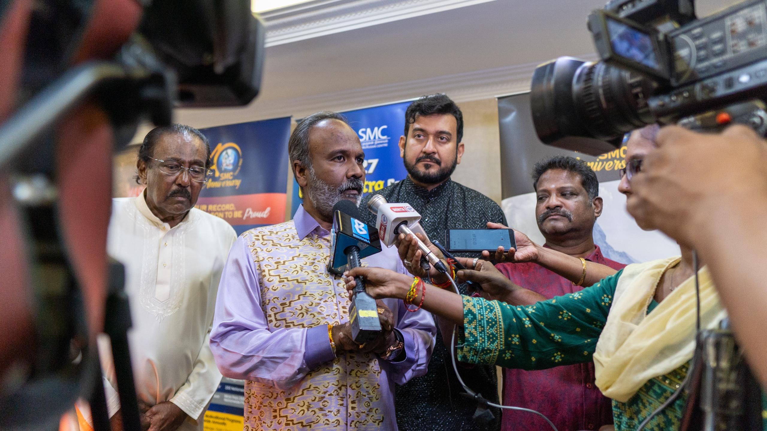 அமைச்சர் சிவகுமார் தலைமையில்  ஸ்ரீ முருகன் கல்வி நிலையத்தின் bகார்த்திகை தீப விழா