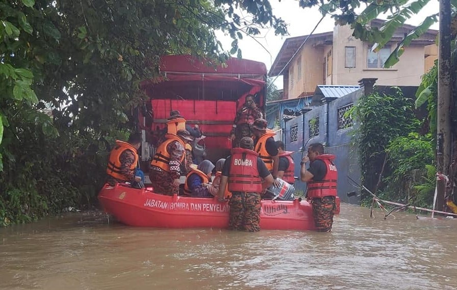 Amaran hujan berterusan tahap waspada di empat negeri hingga Isnin