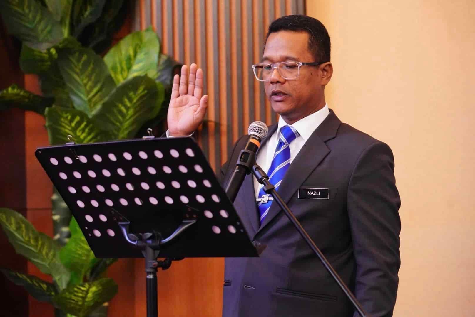 纳兹里宣誓任加影市会主席