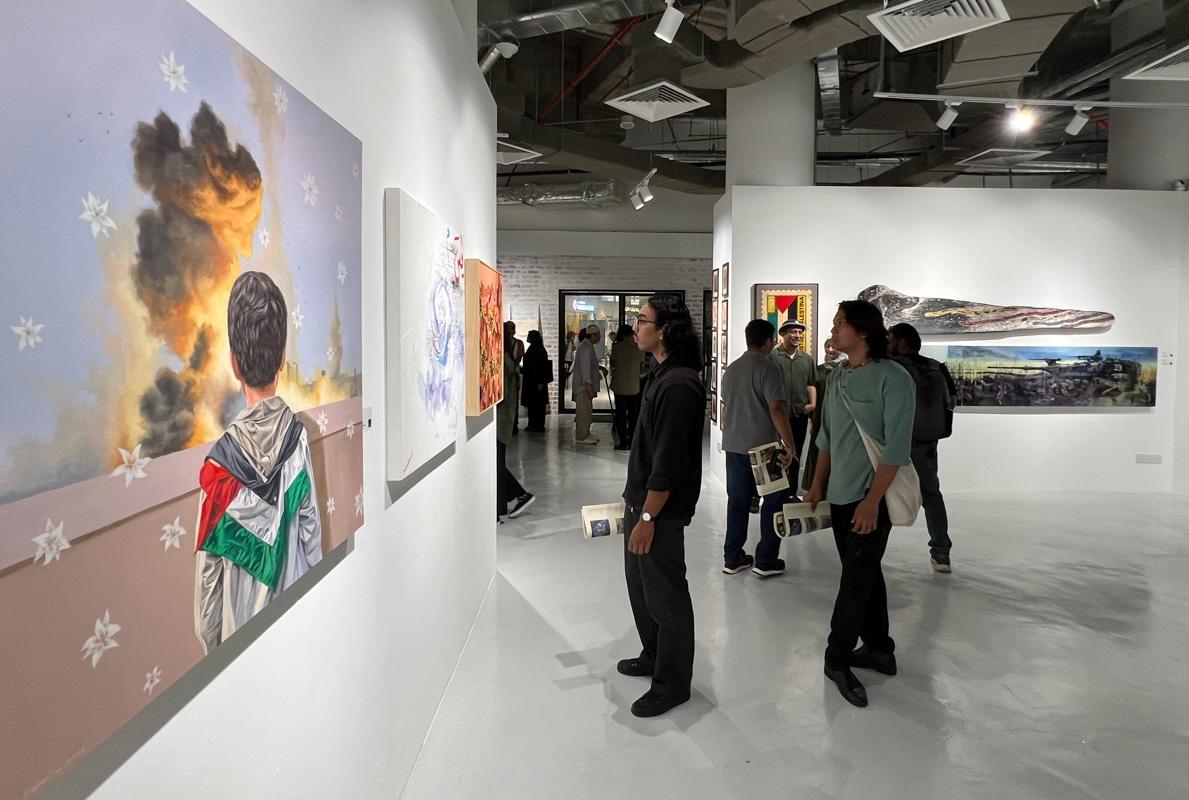 M. Nasir salur hasil jualan empat karya di pameran 'Colours For Gaza' ke tabung Palestin