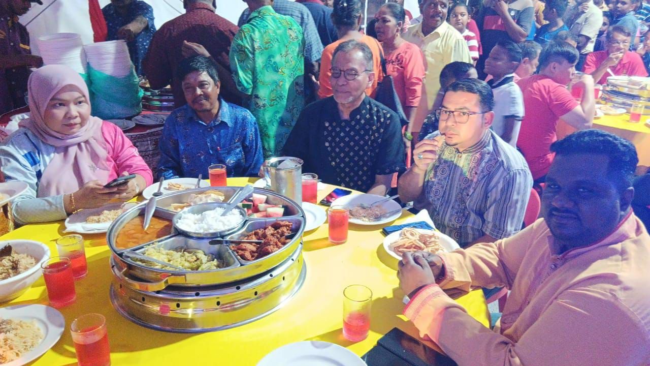 கோல சிலாங்கூரில்   தீபாவளி திறந்த இல்ல  உபசரிப்பு