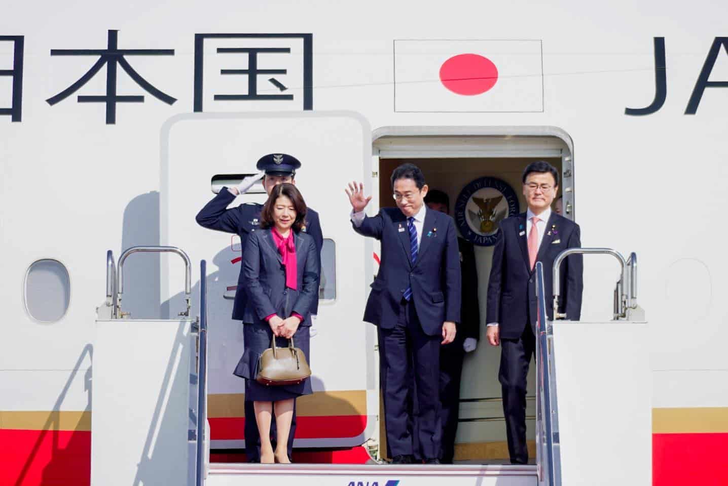 恰逢日本东盟合作50周年 岸田文雄访马2天晤安华