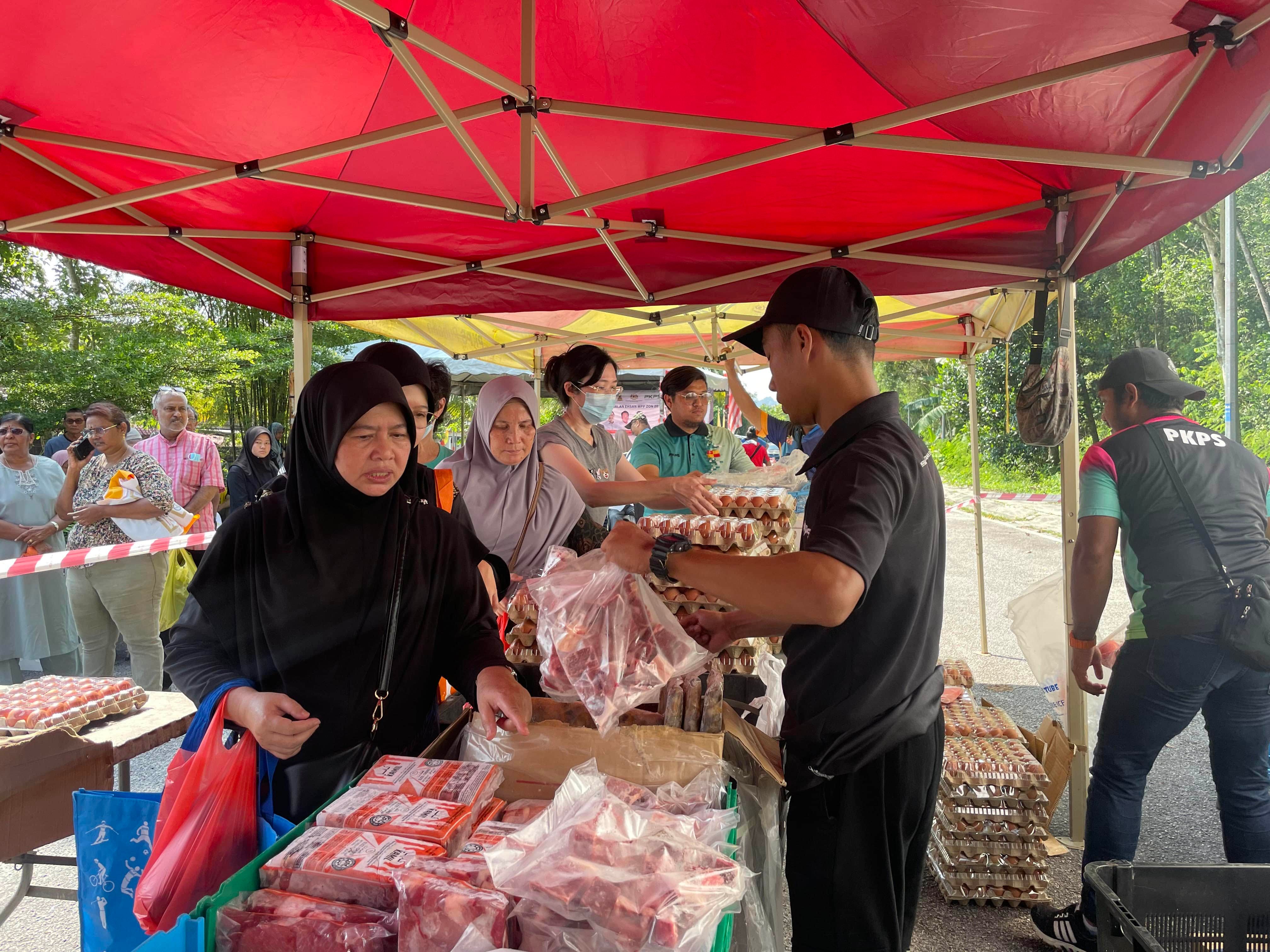 Lebih 400 keluarga terima manfaat program JER, jimat belanja persiapan Deepavali