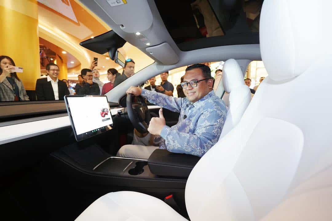 MB rasmi stesen pengecas kereta elektrik Tesla, sokong matlamat rendah karbon