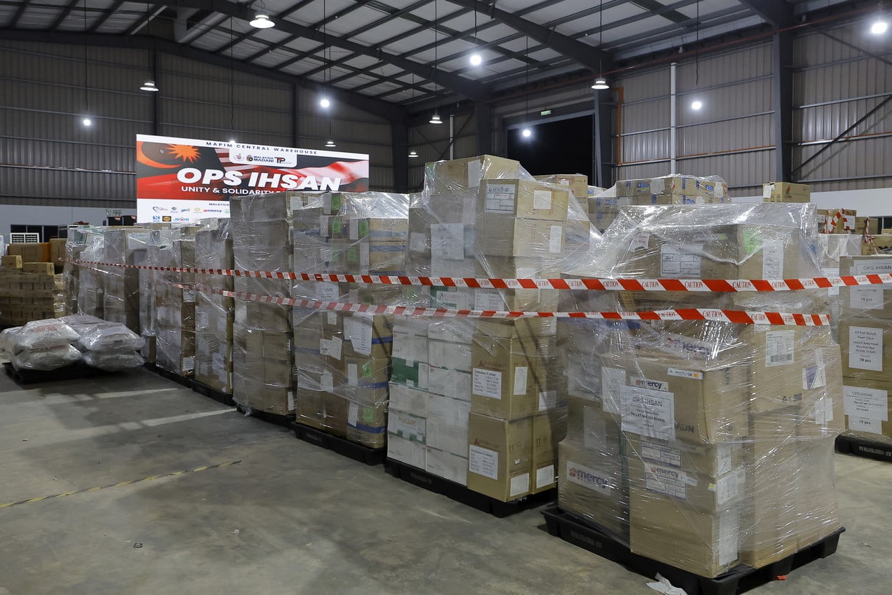 Second essential goods shipment for Palestinians in Gaza departs today