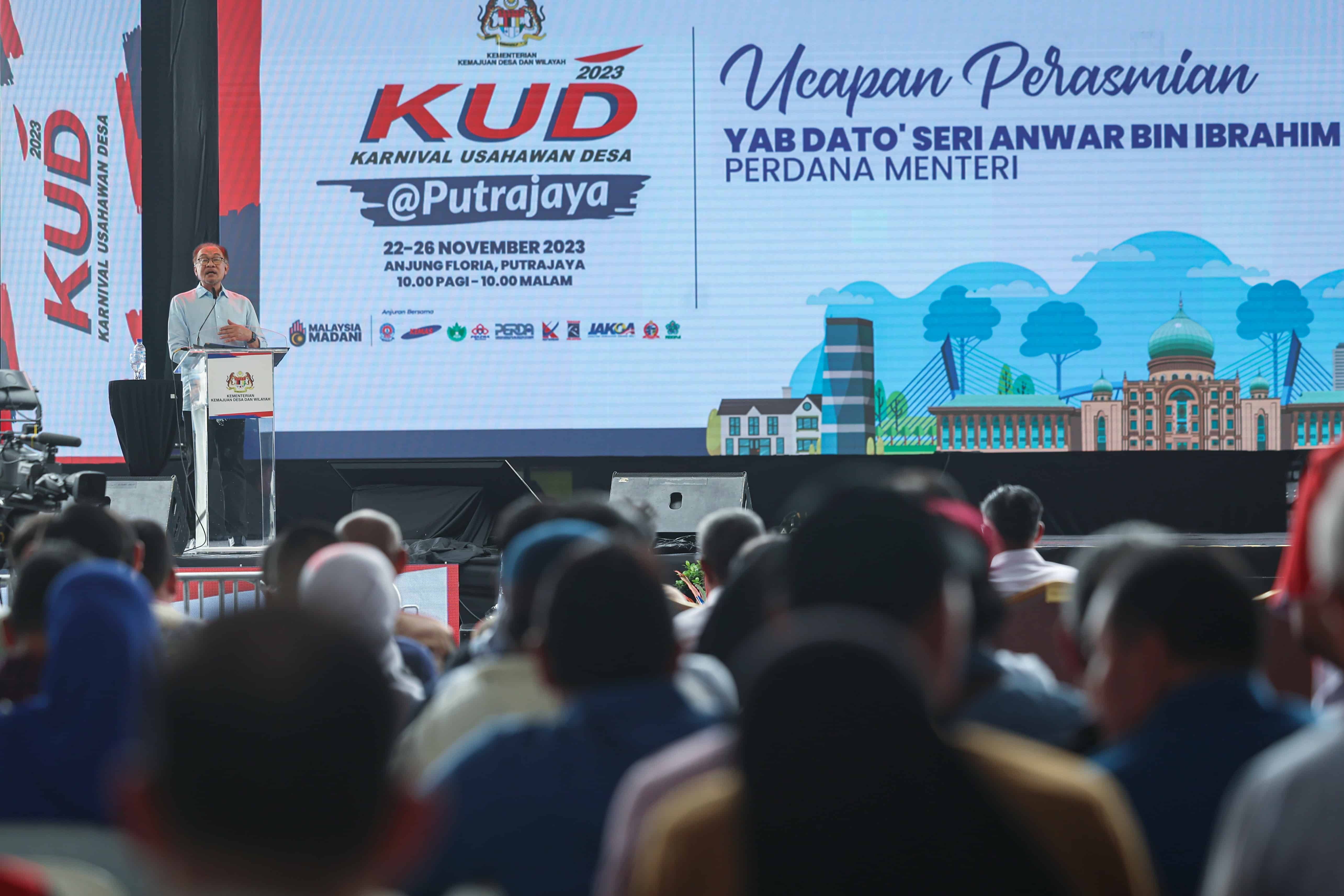 Kerajaan peruntuk RM1 bilion bantu masyarakat desa mula projek ekonomi sendiri