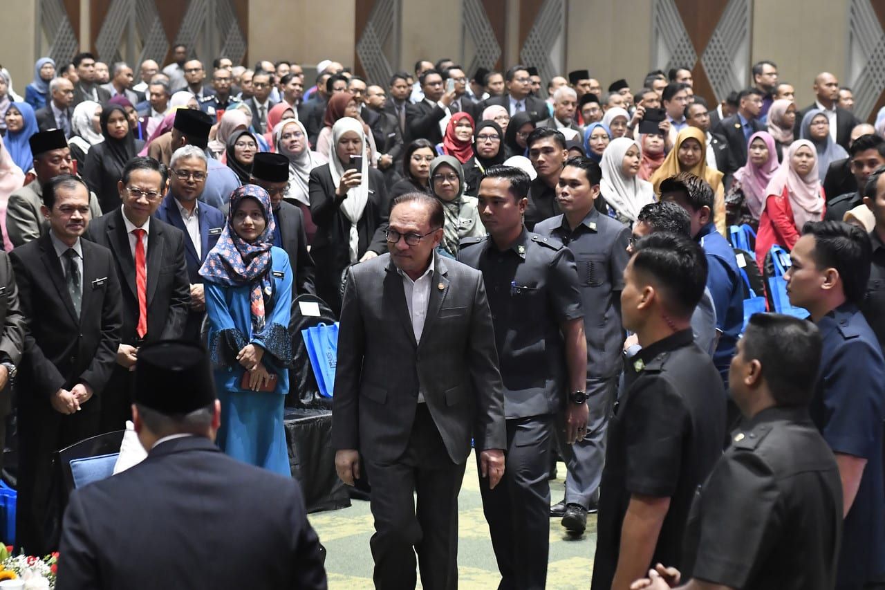 影响目标群体资源分配 安华促杜绝贪污浪费陋习