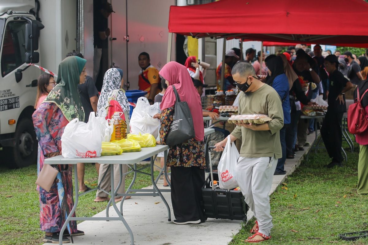 Jualan murah barangan dapur di dua lokasi pagi ini