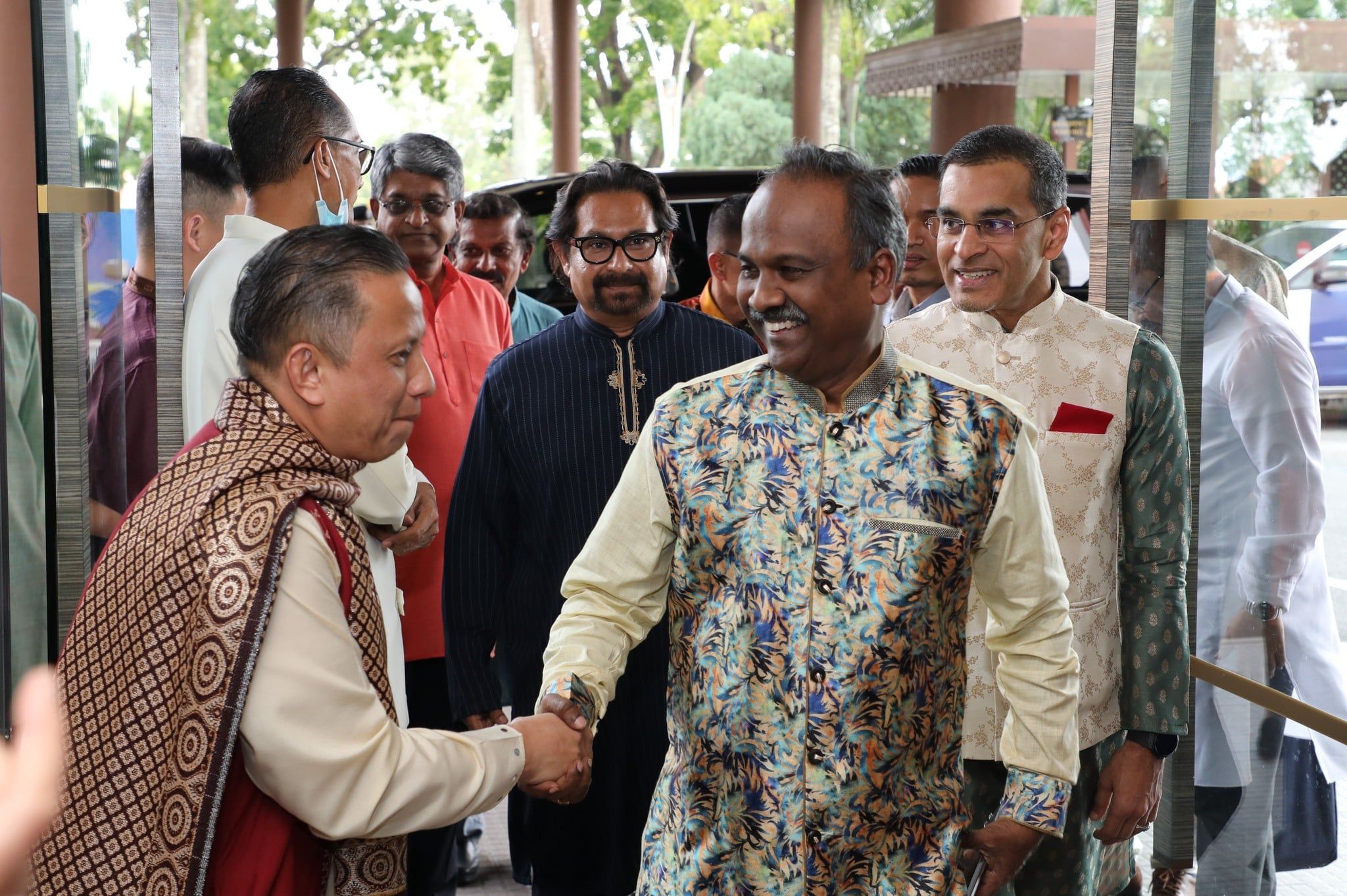 抵制行动：人资部没获员工被解雇投报