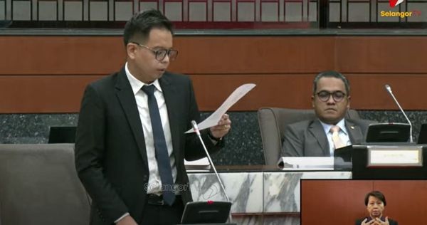 提议邀大专生设计公共空间 王俊伟:建多功能球场满足各需求