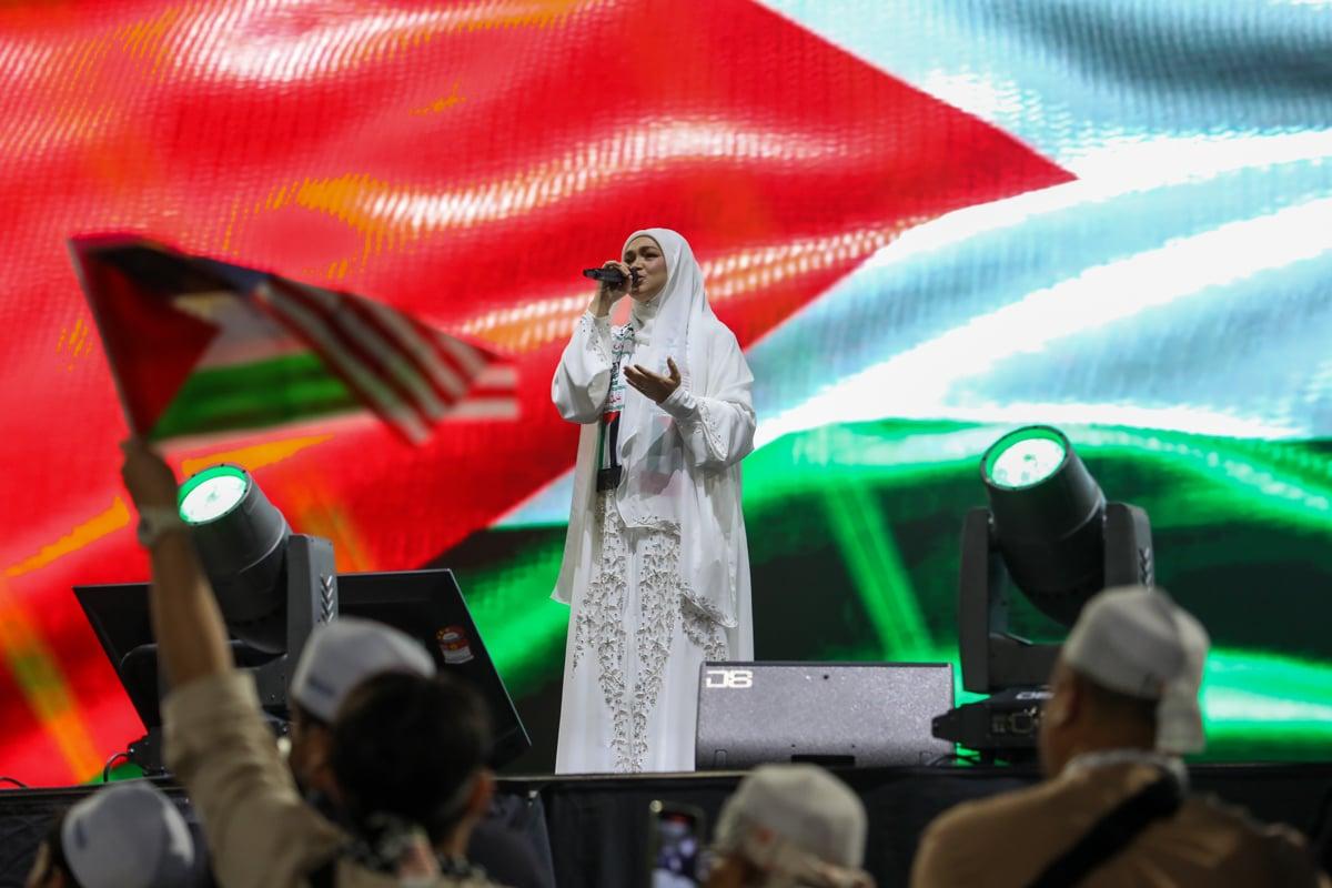 Siti Nurhaliza syukur pelajar Afwa Al Afiyah selamat tiba di selatan Gaza