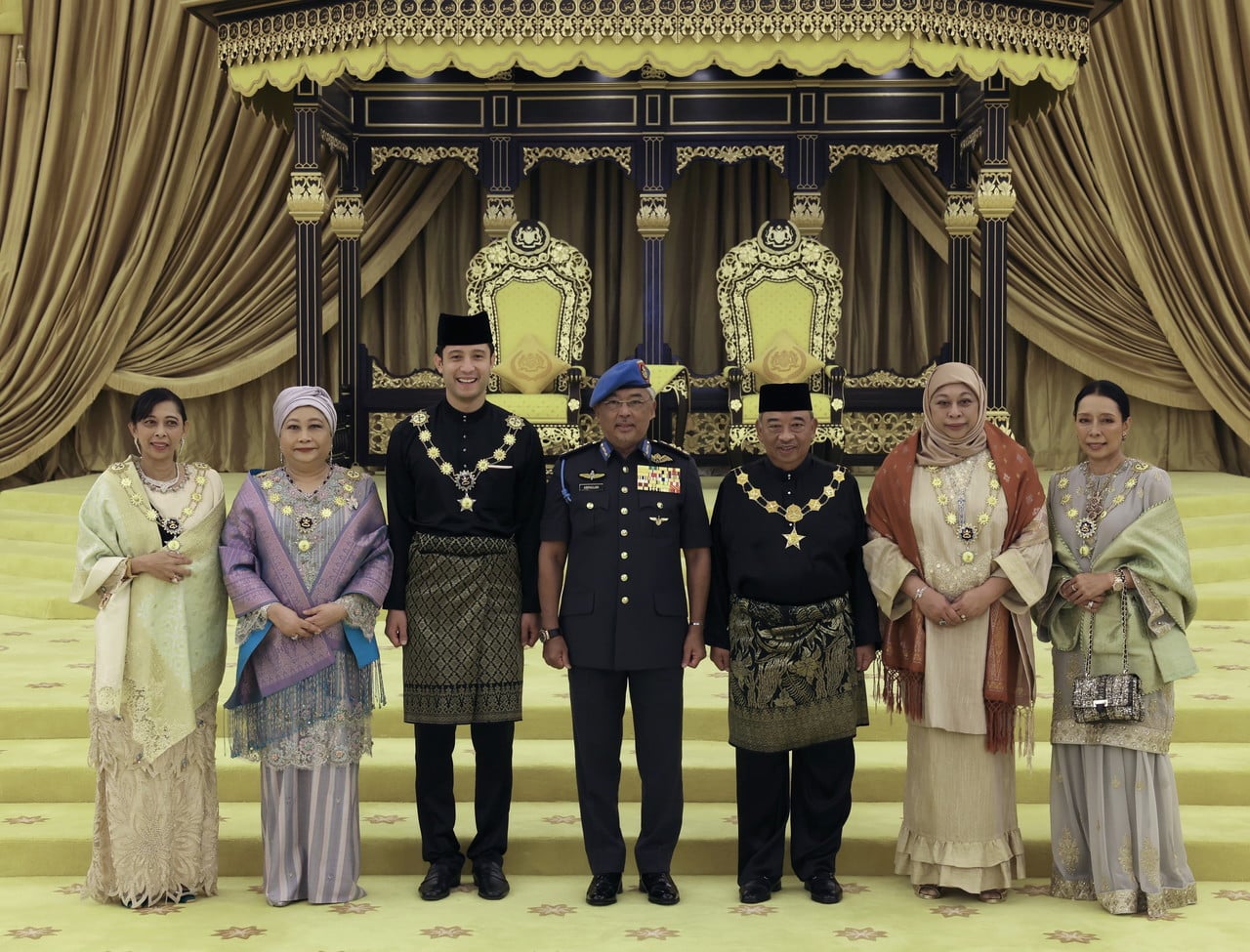 Al-Sultan Abdullah thanks family for support throughout reign as king