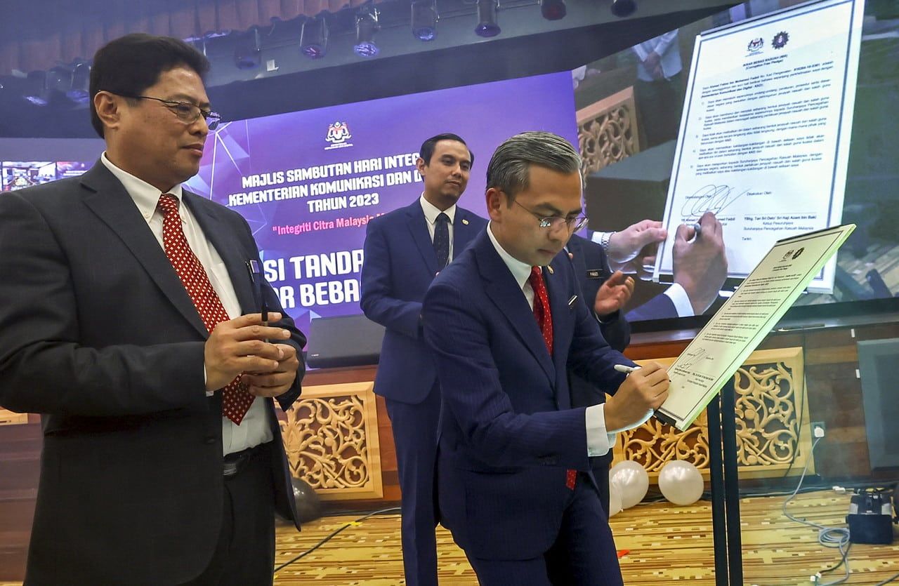 首相亮绿灯允查涉贪高官 阿占巴基：无须等待指示