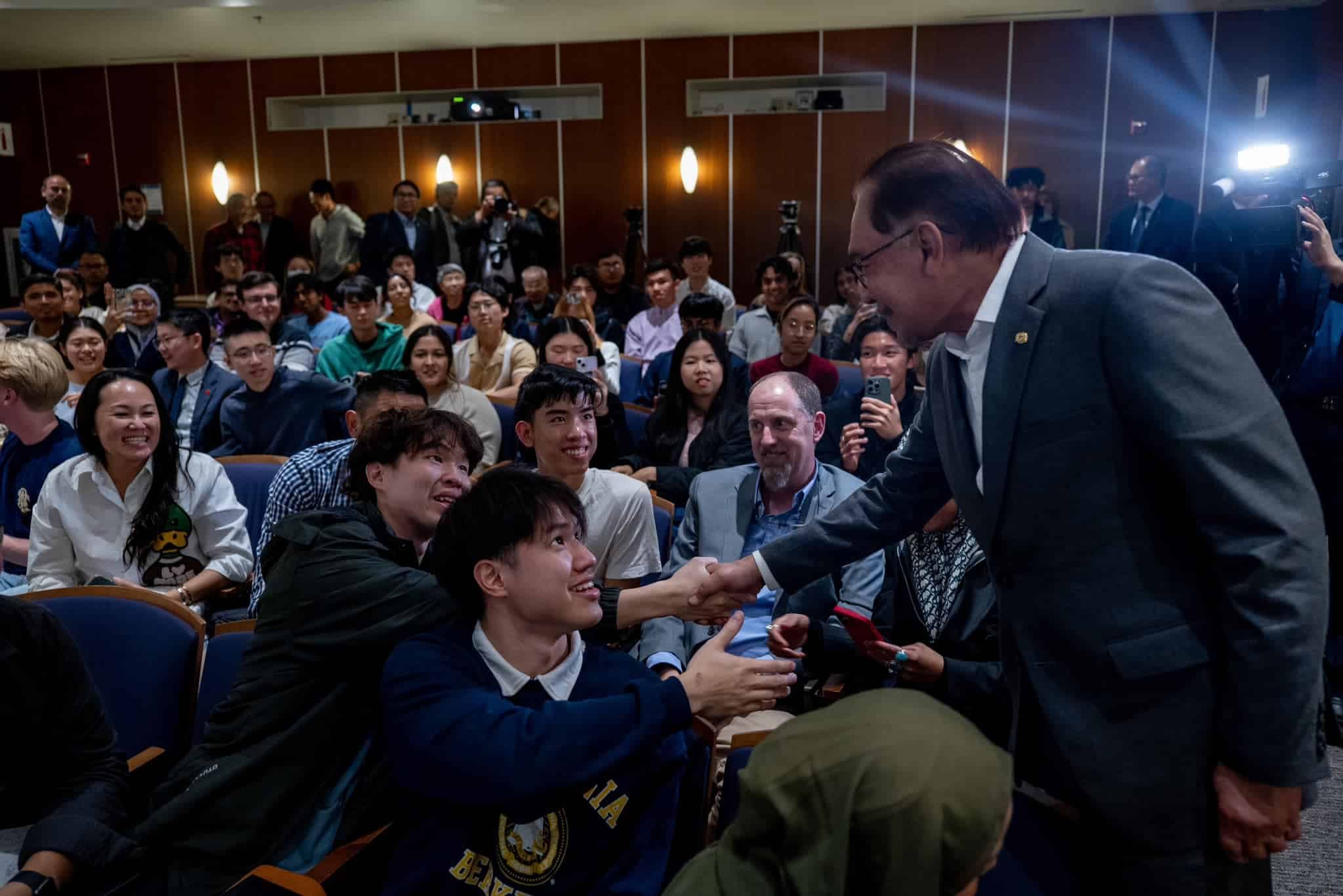 安华：马美制定计划加强双边关系