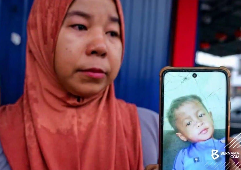 嬉戏疑掉入沟渠 2岁男童生死未卜