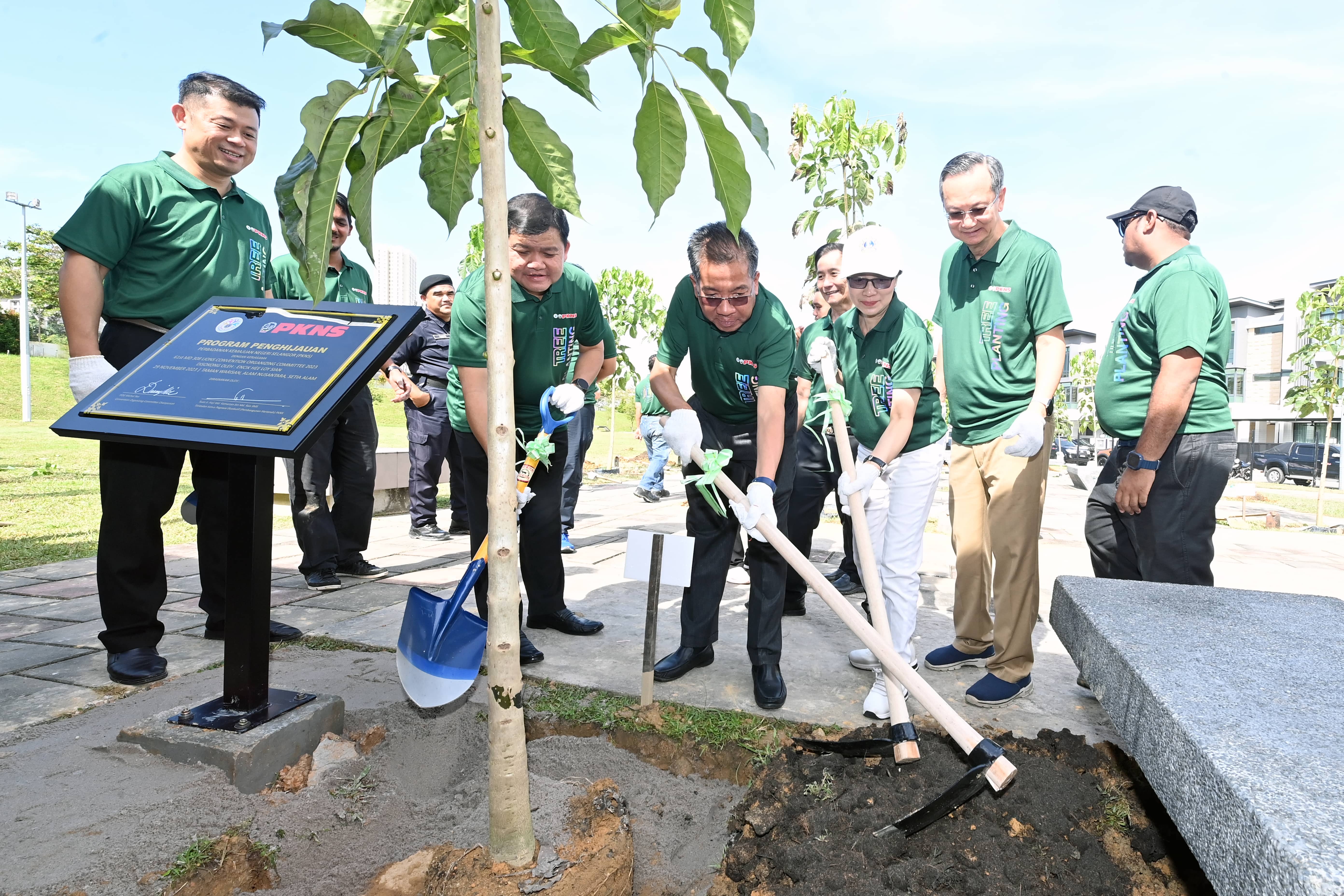 PKNS, Lions Convention tanam pokok pelbagai spesies di Taman Warisan Setia Alam