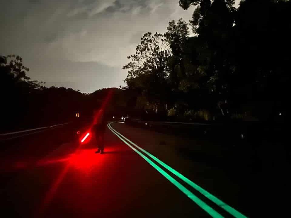 全马首条“夜光”道路 乌冷双溪拉浪路更安全