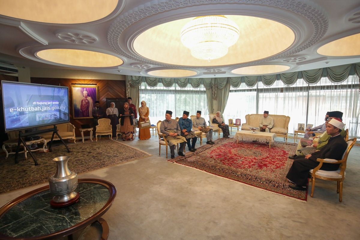 Sultan Selangor lancar laman e-khutbah, kumpul koleksi sepanjang 23 tahun