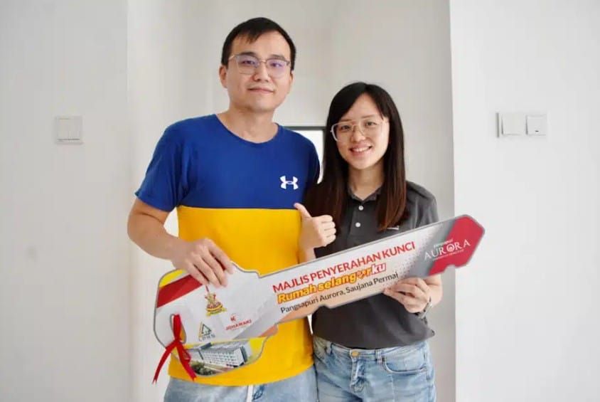 对雪负担屋赞不绝口  华裔夫妇欣慰一圆家圆梦