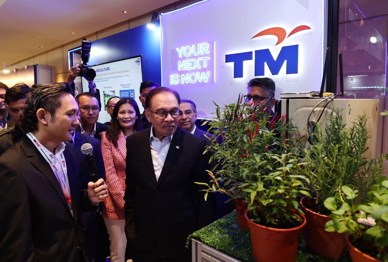 公民权修宪建议需马来统治者御准   安华：将向后座议员解释