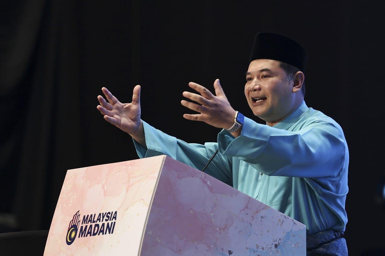 Keep foot on pedal: Rafizi cautions against complacency in Unity Govt