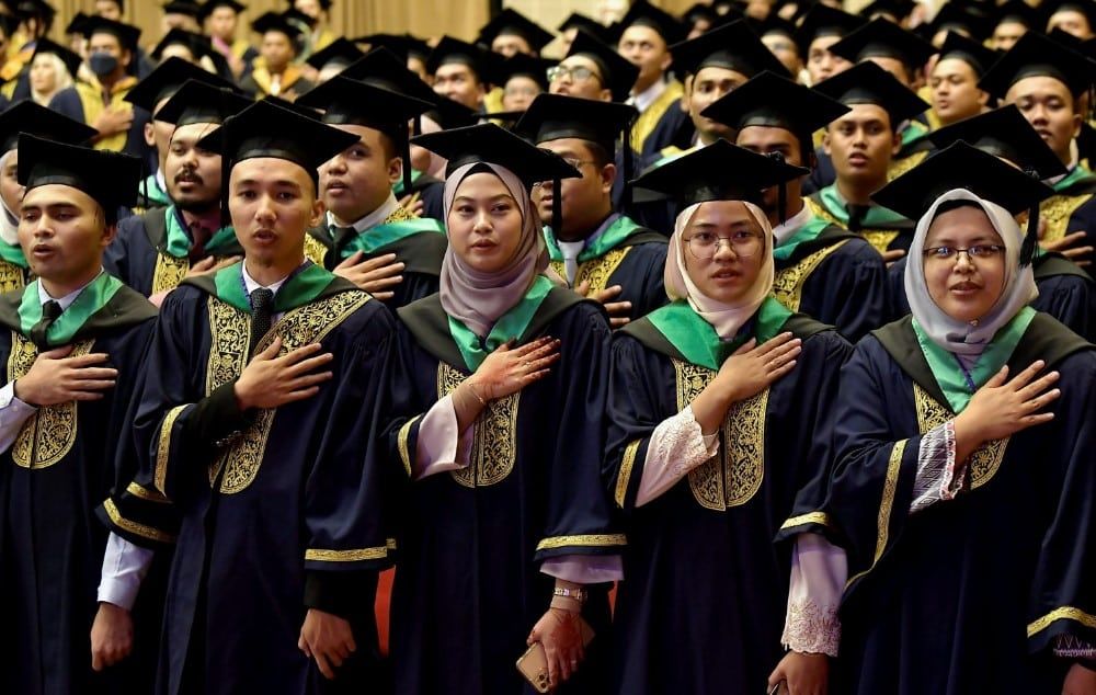 雪苏丹后鼓励毕业生 继深造迈向更高水平